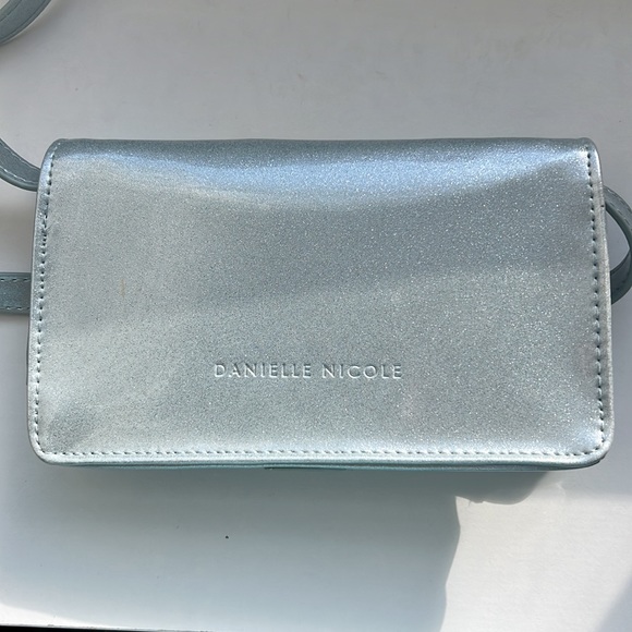 Disney Danielle Nicole Cinderella Phone Crossbody bag - Picture 8 of 9